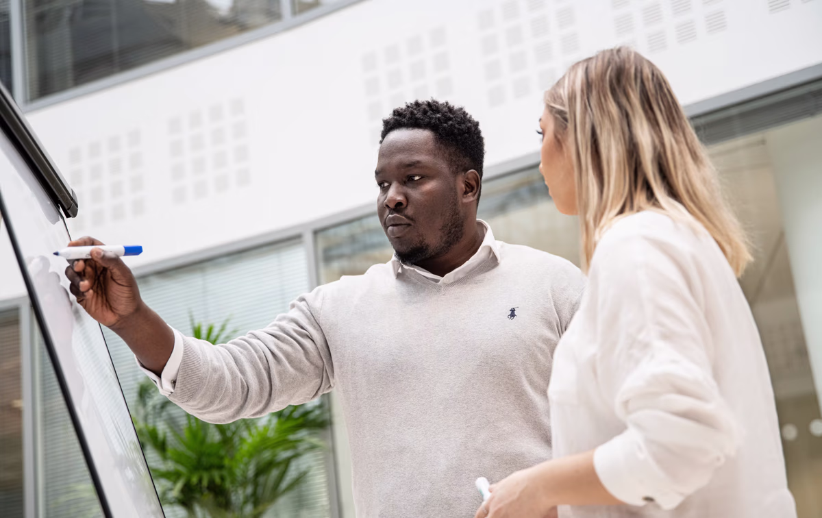 Intrum Brand Groups 030